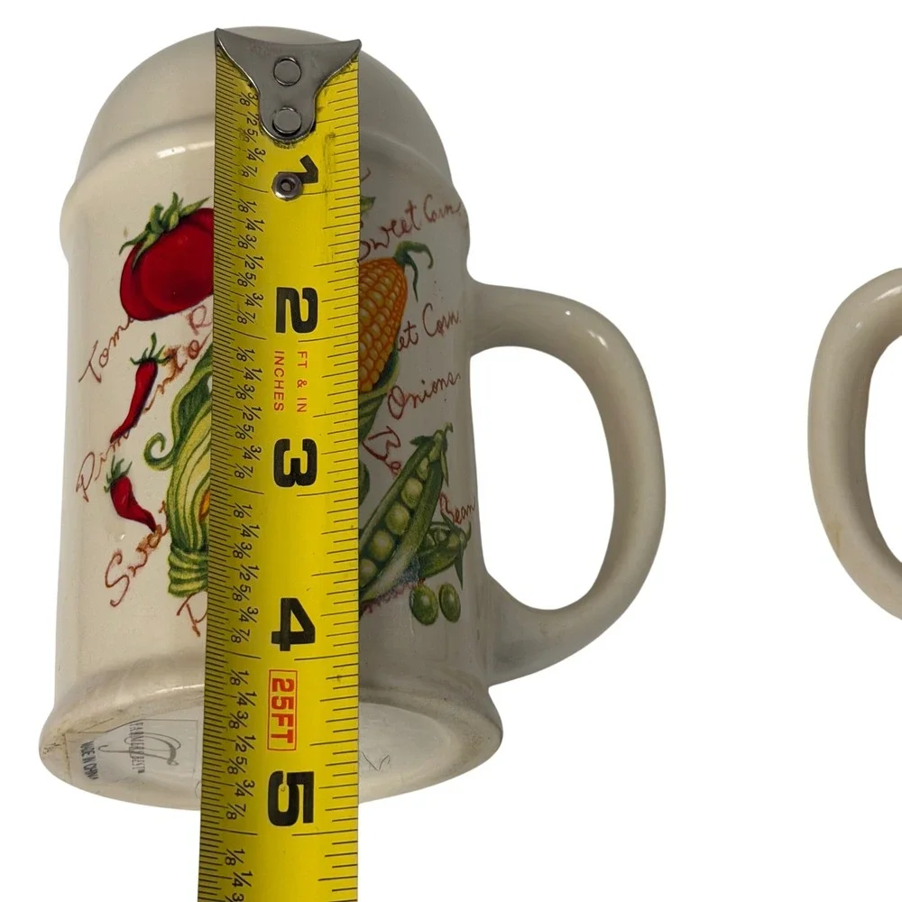 Farmers Best Salt and Pepper Shakers OS Cream Garden Vegetable Stein 5 1/2